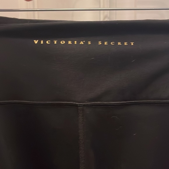 Victoria Secret knockout leggings - Picture 6 of 8